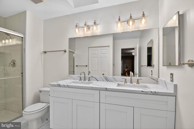 1302 CLAYBORNE HOUSE CT, Mclean, VA 22101