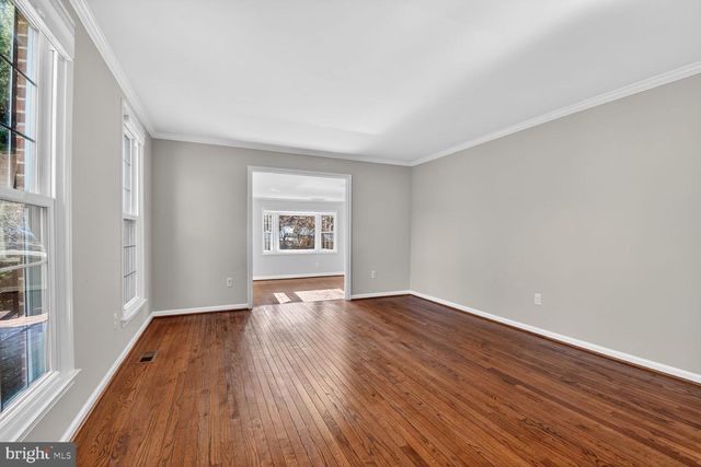 1302 CLAYBORNE HOUSE CT, Mclean, VA 22101