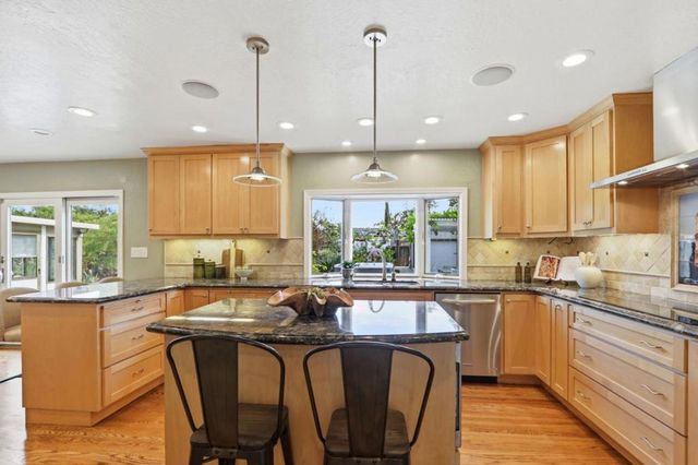 139 Belvue Drive, Los Gatos, CA 95032