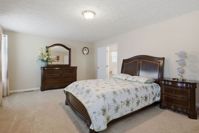 1686 Summit Creek Drive, Centerville, OH 45458