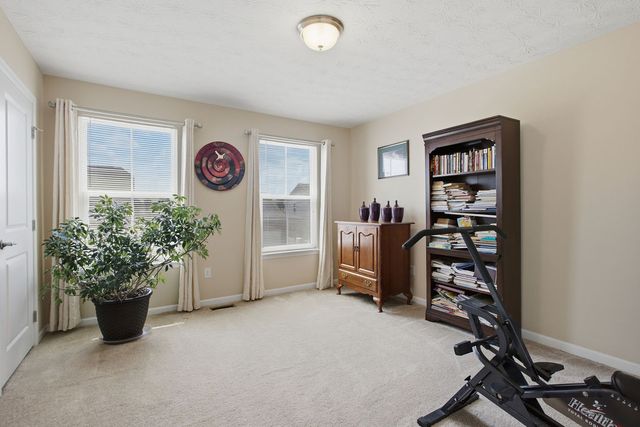 1686 Summit Creek Drive, Centerville, OH 45458