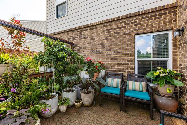 1686 Summit Creek Drive, Centerville, OH 45458