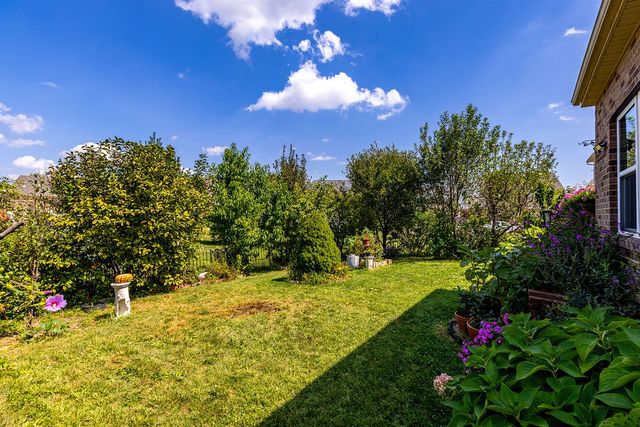 1686 Summit Creek Drive, Centerville, OH 45458