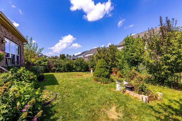 1686 Summit Creek Drive, Centerville, OH 45458