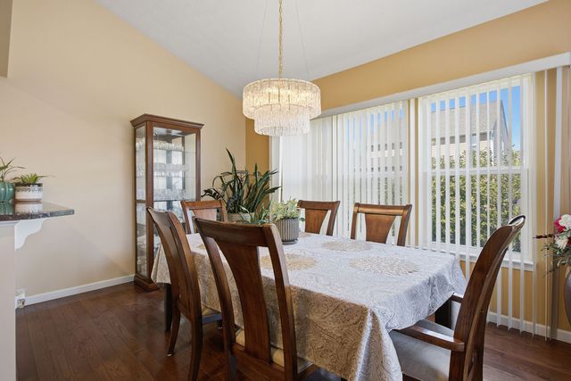1686 Summit Creek Drive, Centerville, OH 45458
