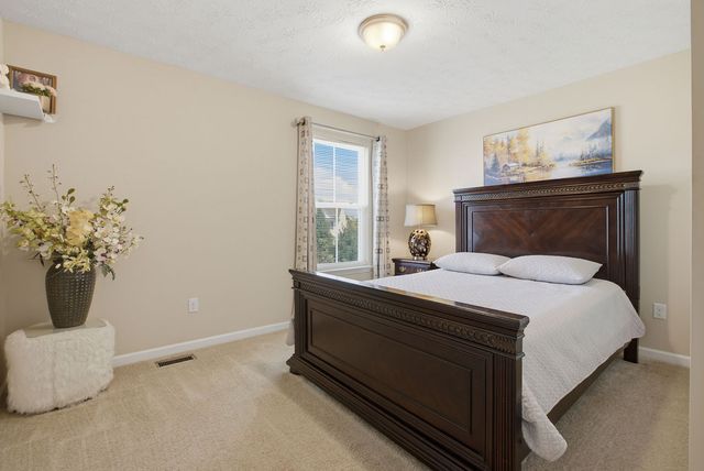 1686 Summit Creek Drive, Centerville, OH 45458