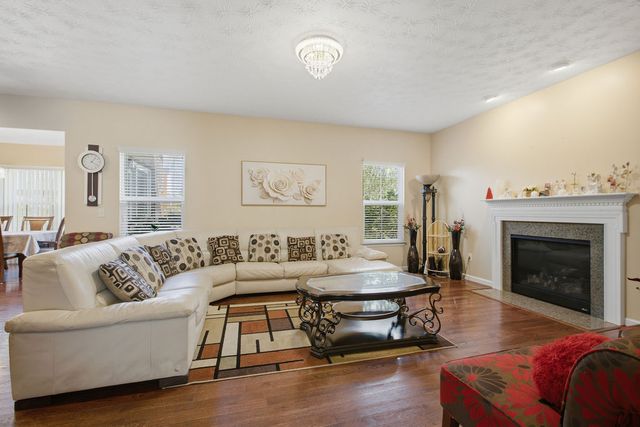 1686 Summit Creek Drive, Centerville, OH 45458