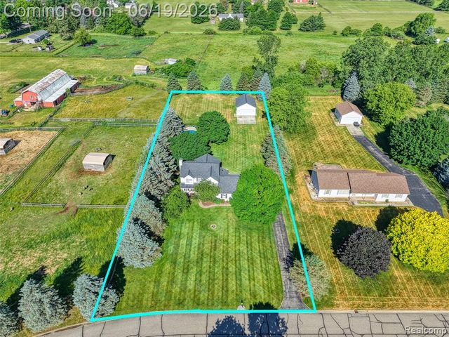 5900 Carter Court, Howell, MI 48843