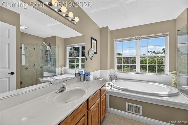 5900 Carter Court, Howell, MI 48843