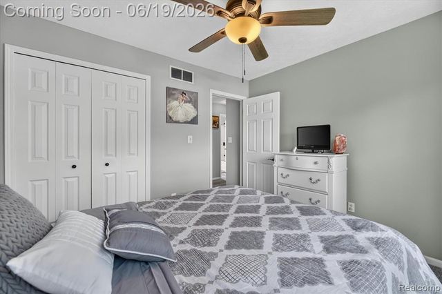 5900 Carter Court, Howell, MI 48843