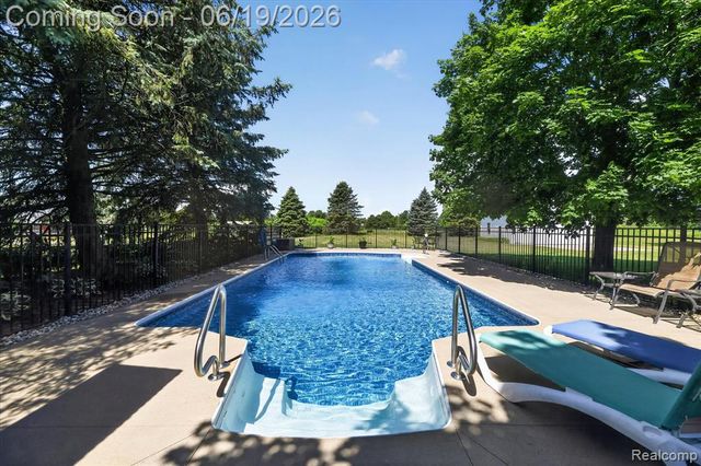 5900 Carter Court, Howell, MI 48843