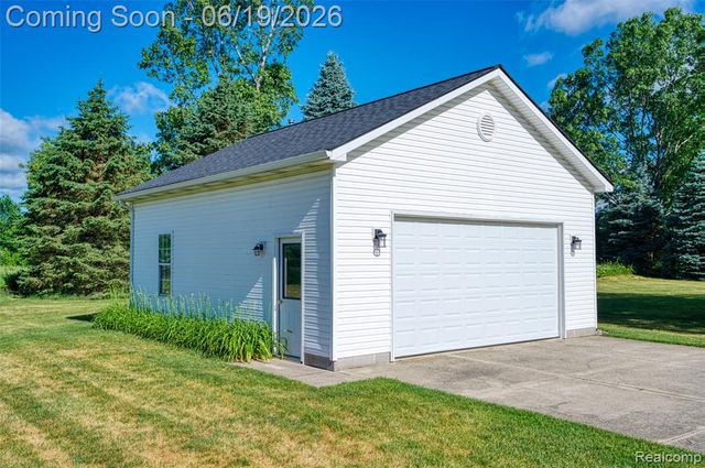 5900 Carter Court, Howell, MI 48843