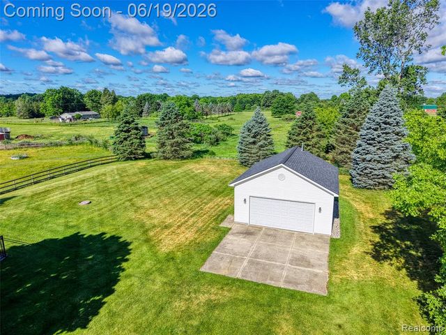 5900 Carter Court, Howell, MI 48843