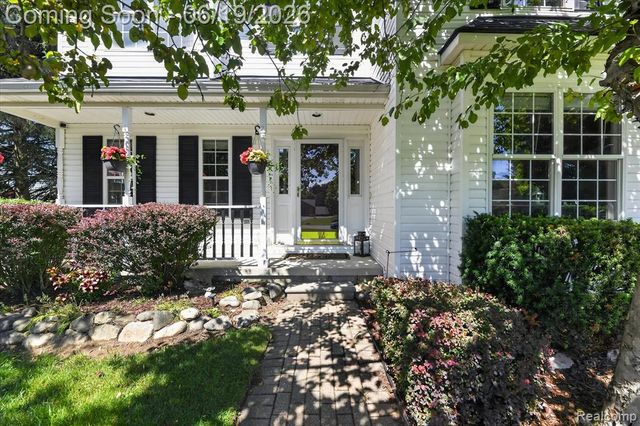5900 Carter Court, Howell, MI 48843