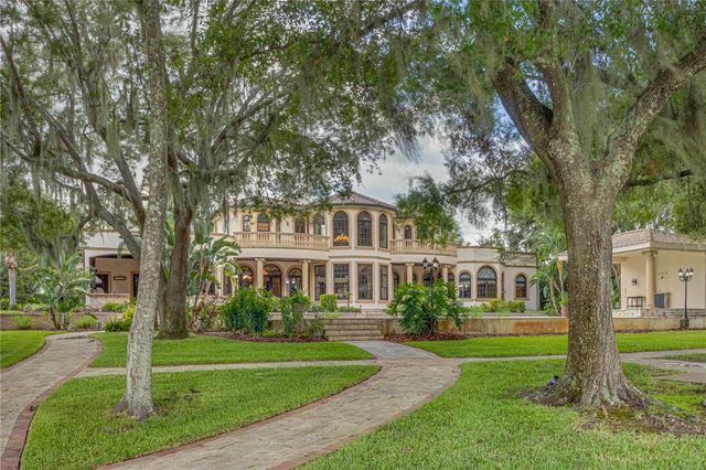 117 BELLAMERE PALMS COURT, Lutz, FL 33549