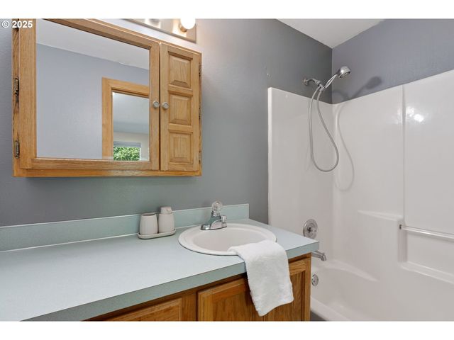 122 WINTER CREEK Rd, Stevenson, WA 98648