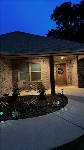 3111 S J Street, Rogers, AR 72758