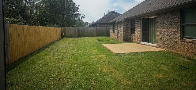 3111 S J Street, Rogers, AR 72758