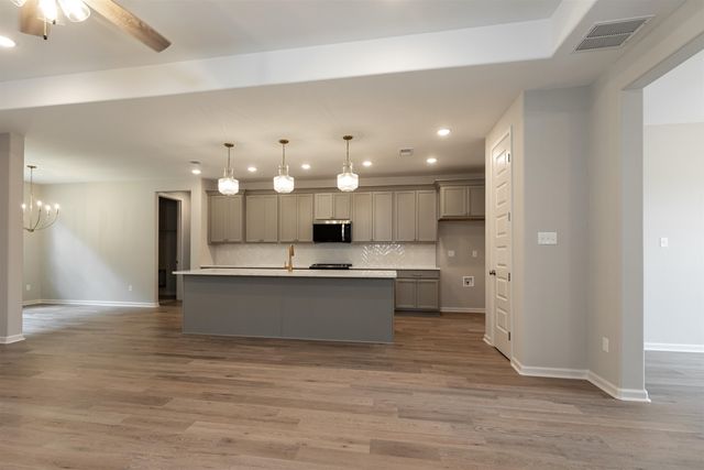 584 HOLDEN DR, Cordova, TN 38018