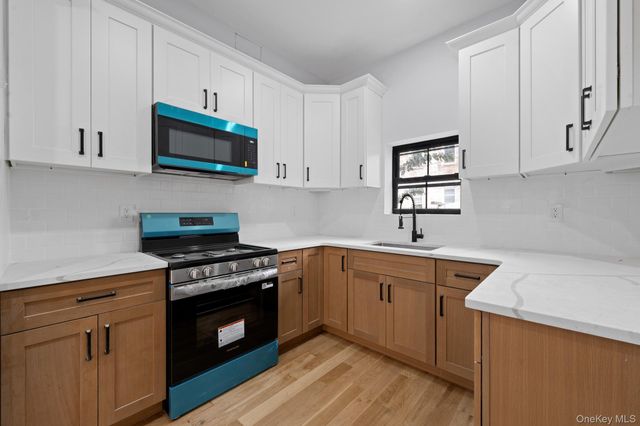 147 Essex Street, Brooklyn, NY 11208