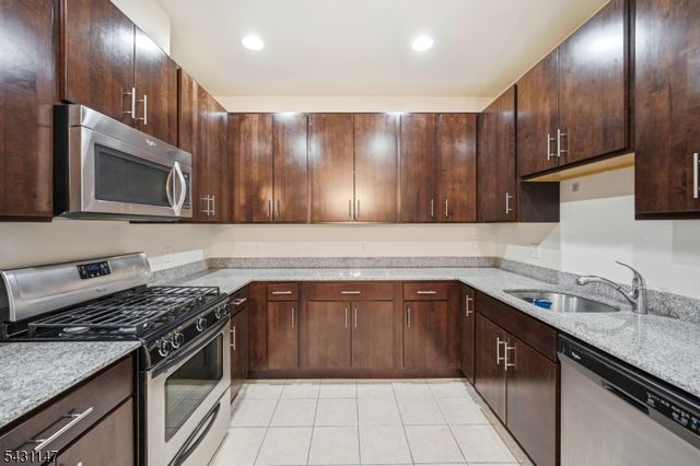 336 Pond Ln, Piscataway Twp., NJ 08854