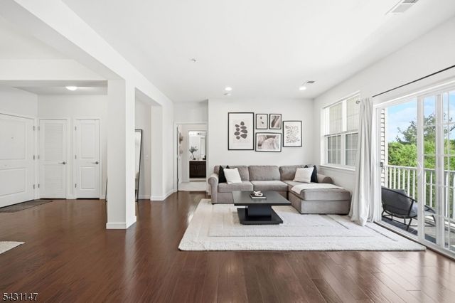 336 Pond Ln, Piscataway Twp., NJ 08854