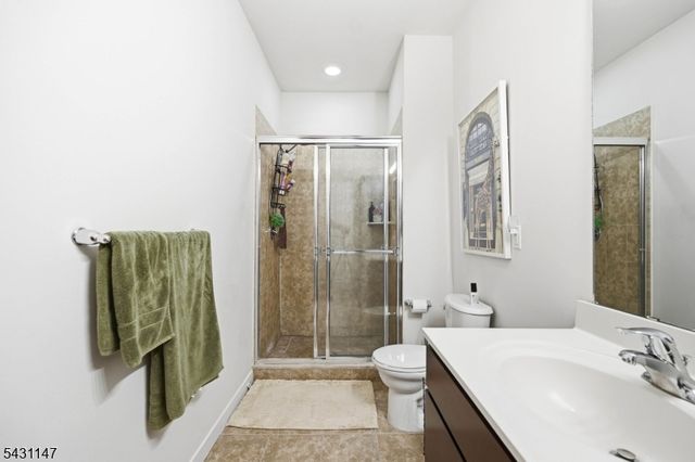336 Pond Ln, Piscataway Twp., NJ 08854
