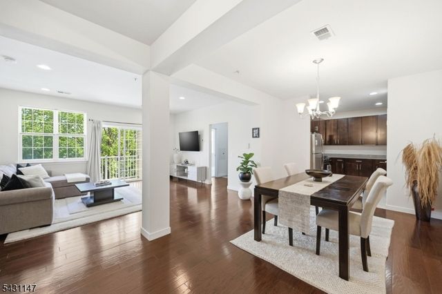 336 Pond Ln, Piscataway Twp., NJ 08854