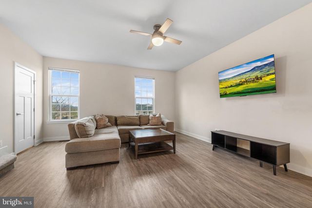 11338 WILLOW GREEN CIR, Manassas, VA 20109