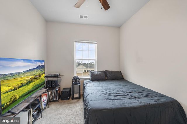 11338 WILLOW GREEN CIR, Manassas, VA 20109