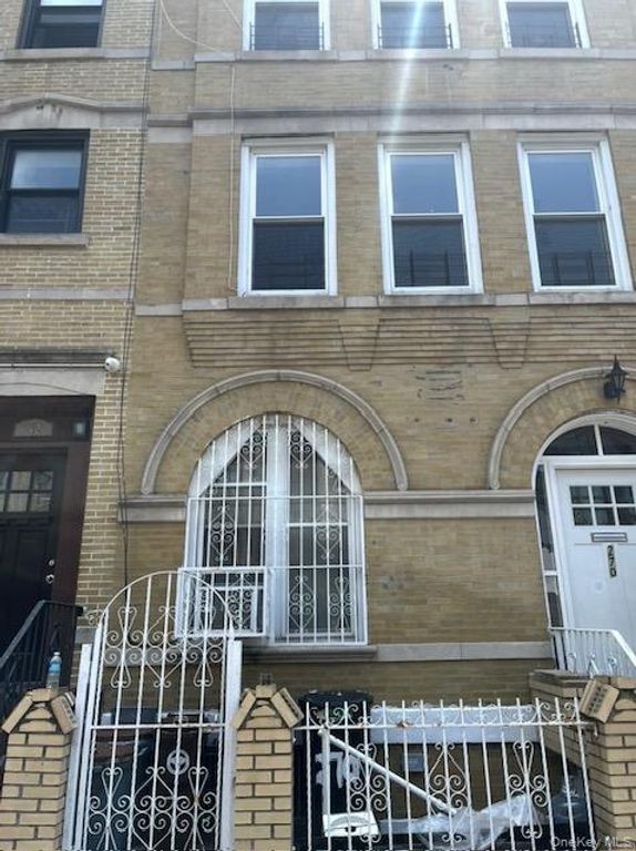270 Sumpter Street 2, Brooklyn, NY 11233