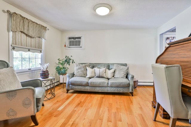 25 Indian Rock Dr, Saugus, MA 01906