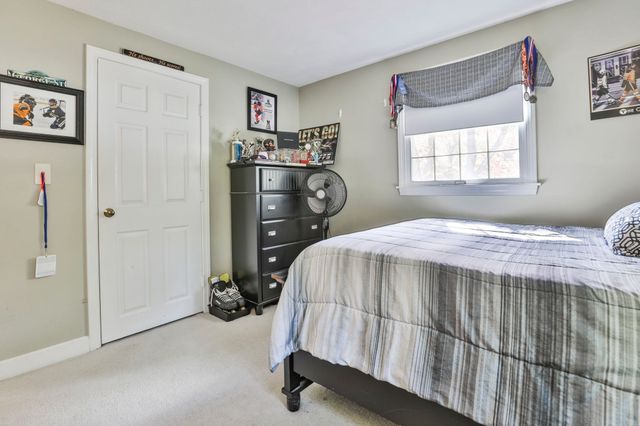 25 Indian Rock Dr, Saugus, MA 01906