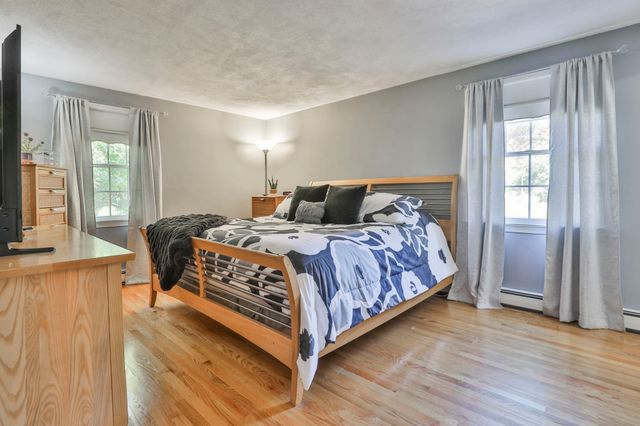 25 Indian Rock Dr, Saugus, MA 01906