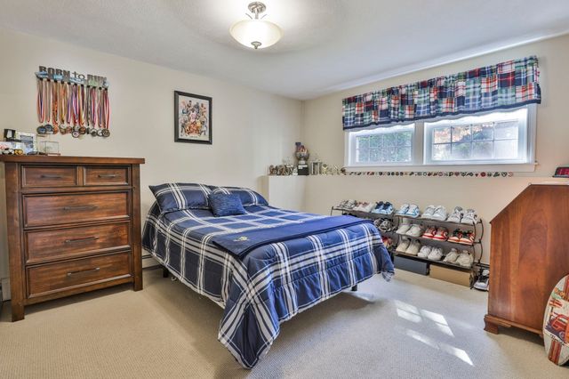 25 Indian Rock Dr, Saugus, MA 01906