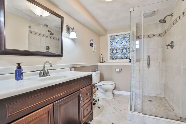 25 Indian Rock Dr, Saugus, MA 01906