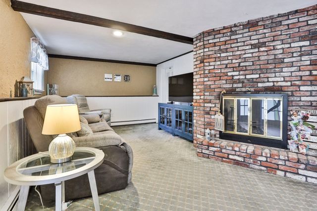 25 Indian Rock Dr, Saugus, MA 01906