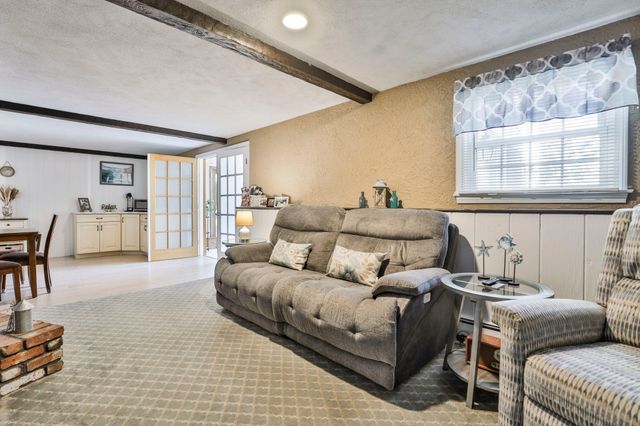 25 Indian Rock Dr, Saugus, MA 01906