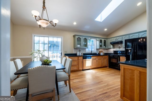 606 Rose Creek Cove, Woodstock, GA 30189