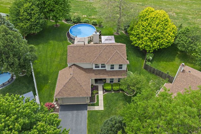 204 Dickens Trail, Elgin, IL 60120