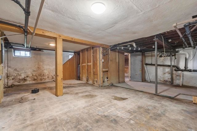 1347 Main Street, Leominster, MA 01453