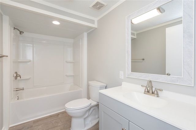 1317 E Broad Street, Iva, SC 29655