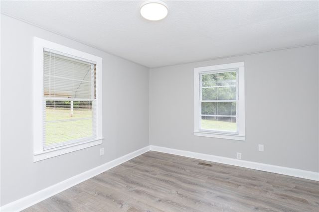1317 E Broad Street, Iva, SC 29655