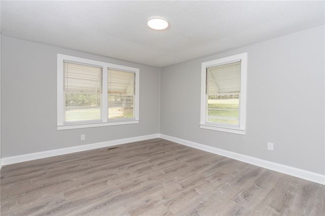 1317 E Broad Street, Iva, SC 29655