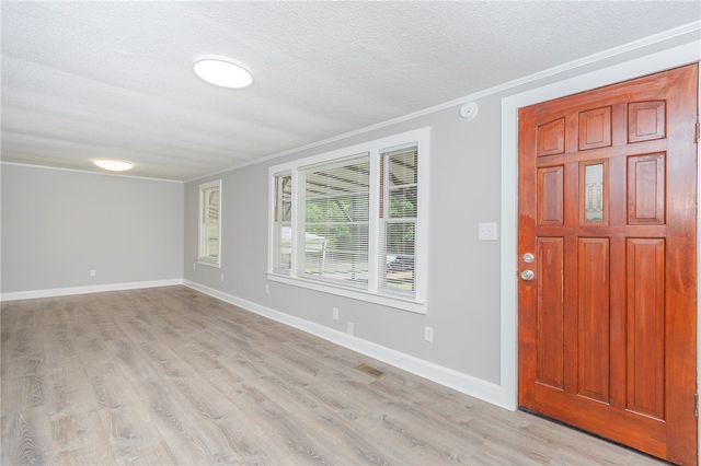 1317 E Broad Street, Iva, SC 29655