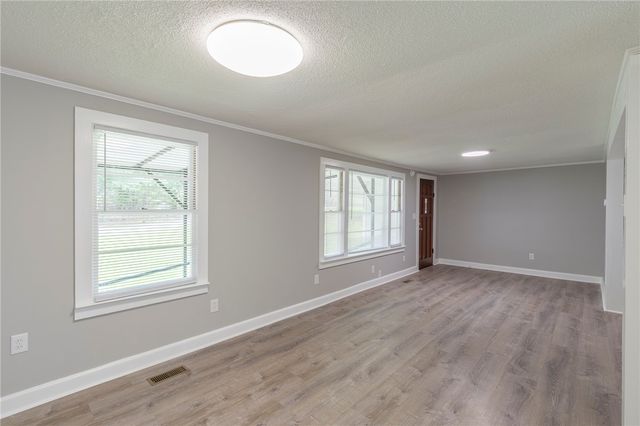 1317 E Broad Street, Iva, SC 29655