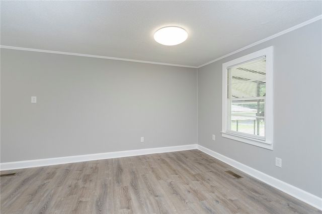 1317 E Broad Street, Iva, SC 29655