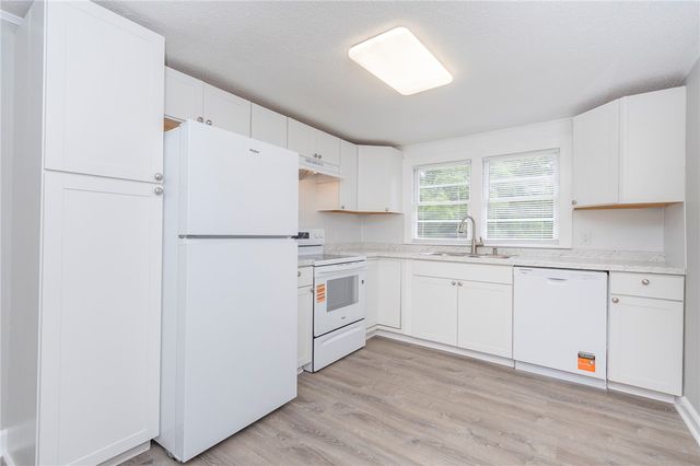 1317 E Broad Street, Iva, SC 29655