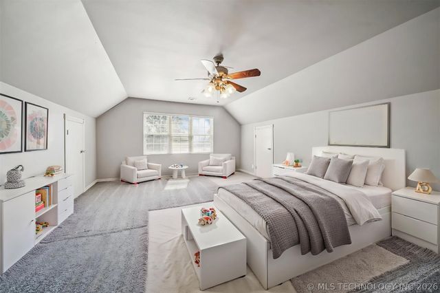 13606 S 261st East Avenue, Coweta, OK 74429