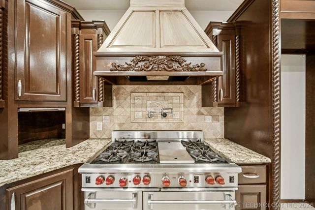 13606 S 261st East Avenue, Coweta, OK 74429